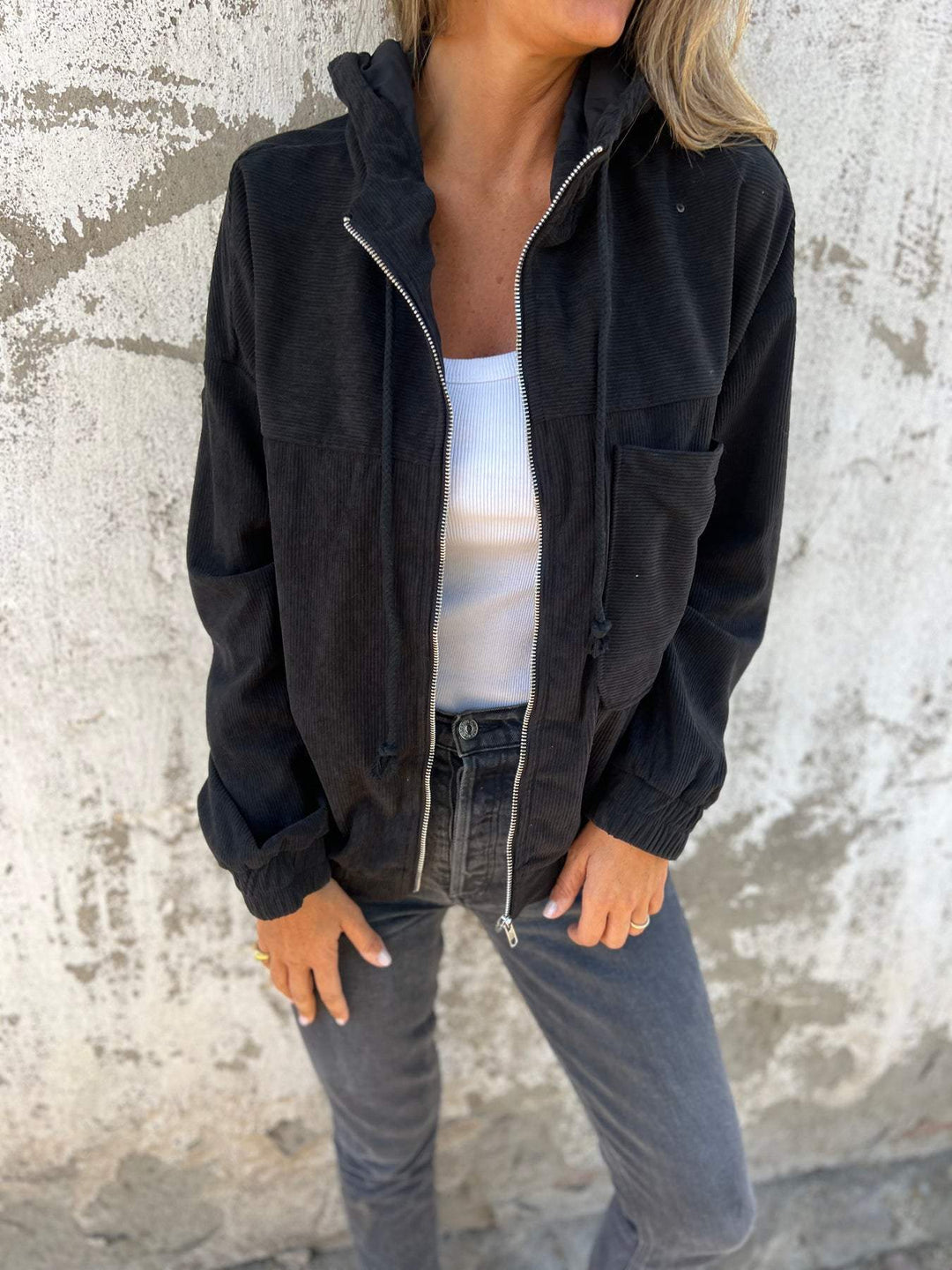 Jacke mit Kapuze und Reißverschluss für Frauen