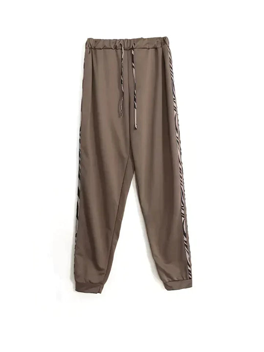 Kapuzenpulli und Hosen-Set für Frauen