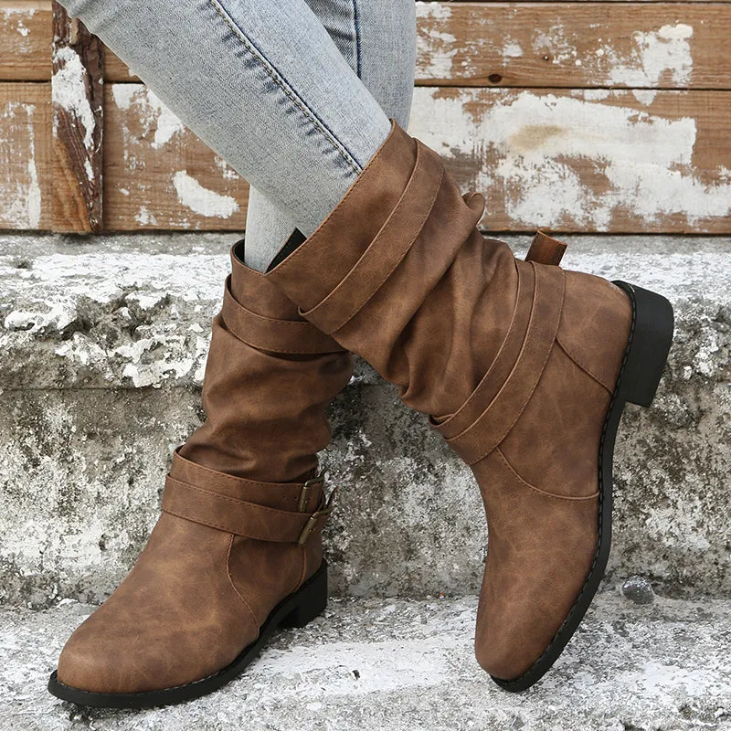 Damen Dirndl Schuhe | Slouch Stiefel mit drei Schnallenriemen