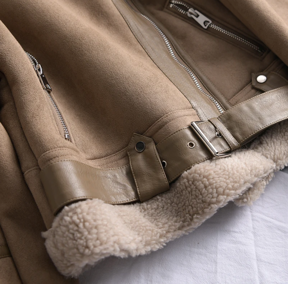 Bikerjacke Damen | Kurz geschnitten mit Kragen und Taschen