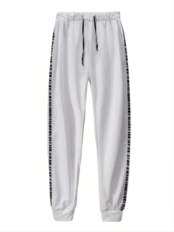 Kapuzenpulli und Hosen-Set für Frauen